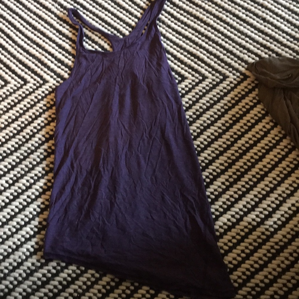 Long tunic lulu lemon tank. Size 8. Fits up to 10